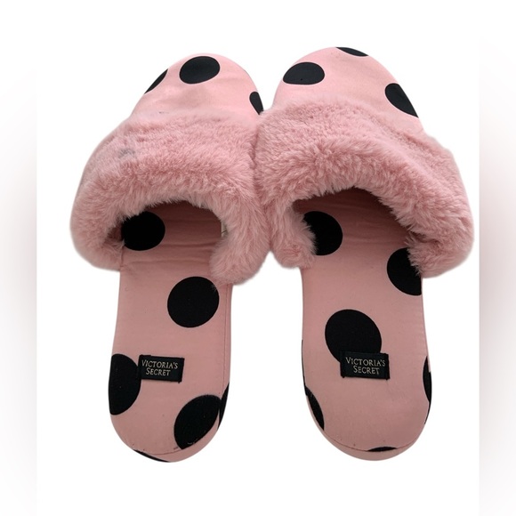Victoria's Secret Pink Sport Bra and Pink and black Slippers - Picture 6 of 9